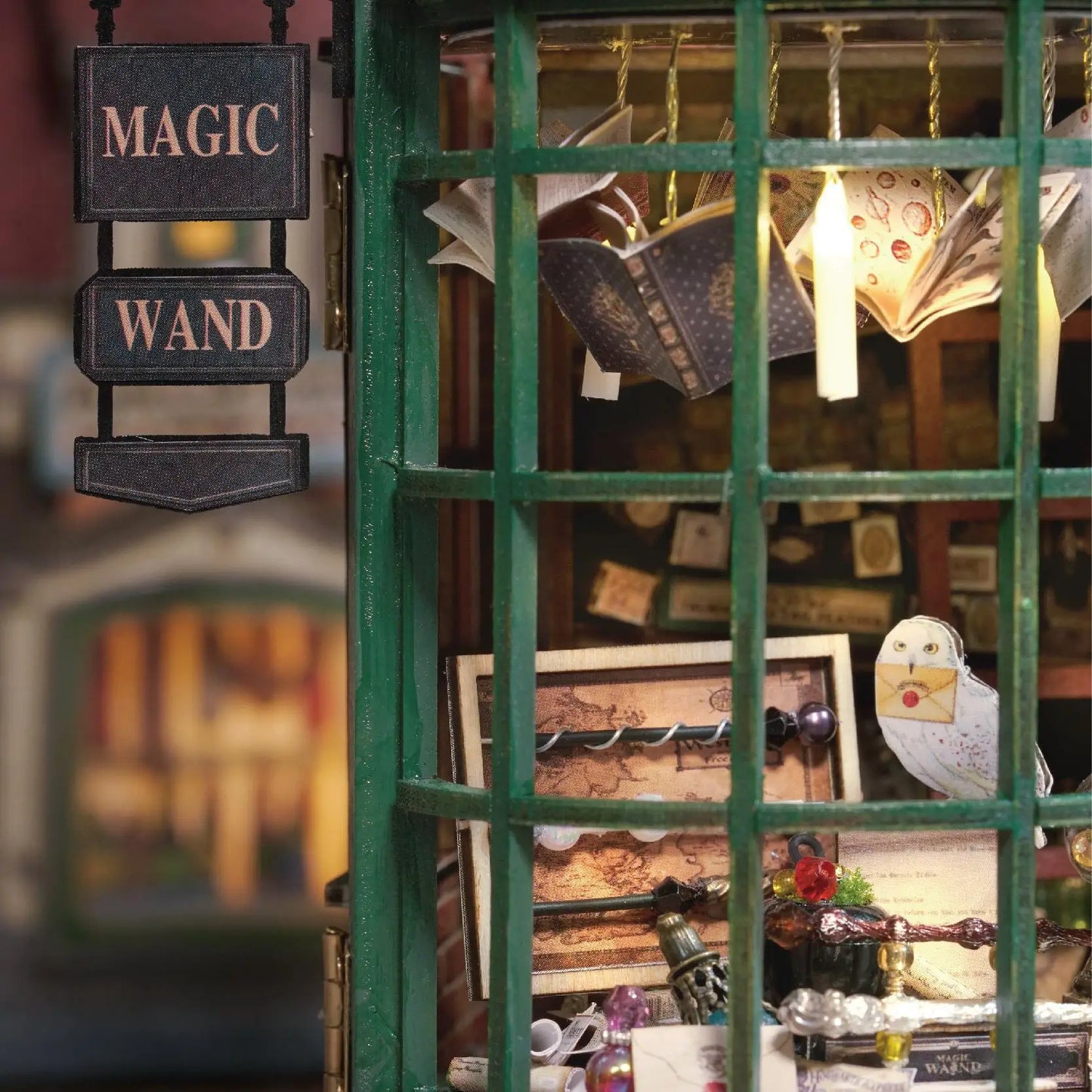 Kit miniatura DIY – Magical Wand Shop – Casita estilo retro europeo con elementos mágicos