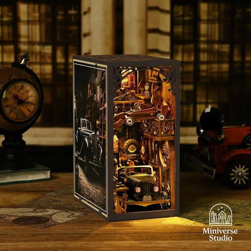 EU - Book Nook: Kit DIY de Garaje Retro en Miniatura - Miniverse Studio