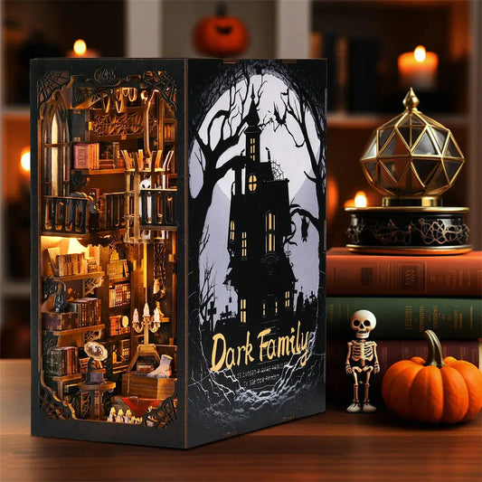 🕯️ Book Nook "Dark Family" – Kit DIY de Diorama Gótico para Estantería