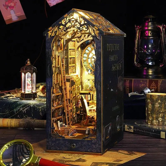 Book Nook DIY – SL07 Agencia de Detectives – Diorama con Muebles, Luces y Manual en Inglés